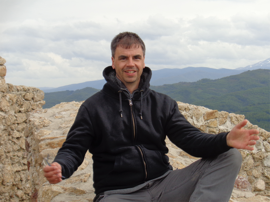 jürgen-wilke bei den Bosnischen Pyramiden